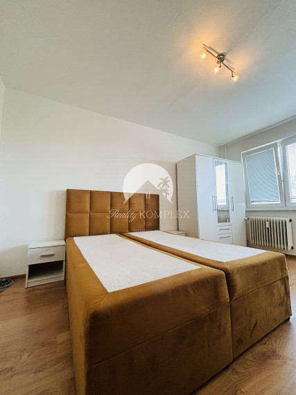 Exkluzívne iba u nás Vám Reality KOMPLEX s.r.o. ponúka na prenájom útulný, rekonštruovaný  2  izbový byt na Košickej ulici.